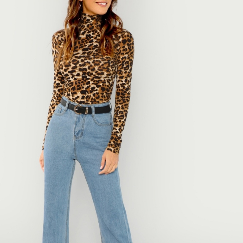 Leopard Print Top - Picture 3 of 4